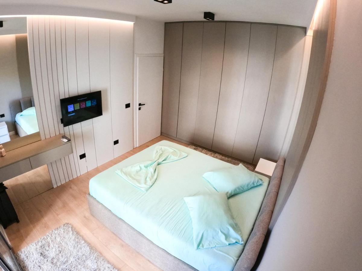 Roza'S Apartment Tirana Center ภายนอก รูปภาพ