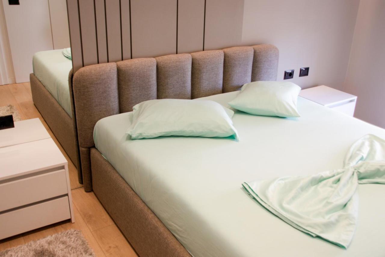 Roza'S Apartment Tirana Center ภายนอก รูปภาพ